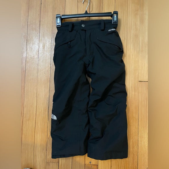 Boys The North Face Hyvent Seymour insulated ski pants - size XS (6). - Picture 1 of 4